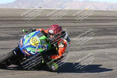 media/Jan-16-2026-CVMA Friday Practice (Fri) [[6f2bf47531]]/5-Racer 4-Trackday1/Session 2 (Bowl)/